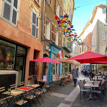 Akropole De Caroline, Central, Lumineux, Calme, Free Parking, Lift, 3 Beds Draguignan Extérieur photo