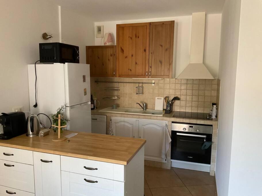 Akropole De Caroline, Central, Lumineux, Calme, Free Parking, Lift, 3 Beds Draguignan Extérieur photo